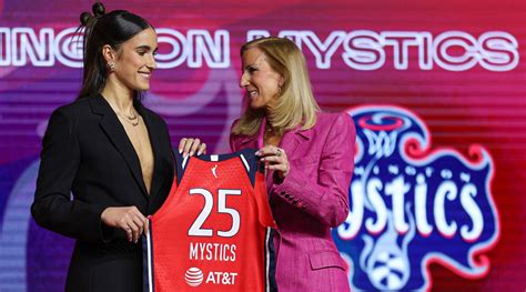WNBA.com .